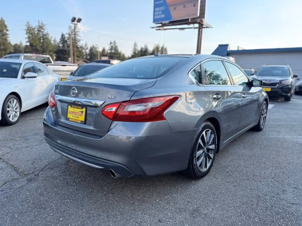 2017 Nissan Altima 2.5 SV Image 5