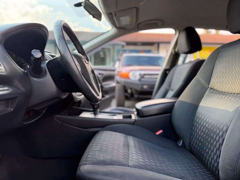 2017 Nissan Altima 2.5 SV Image 27