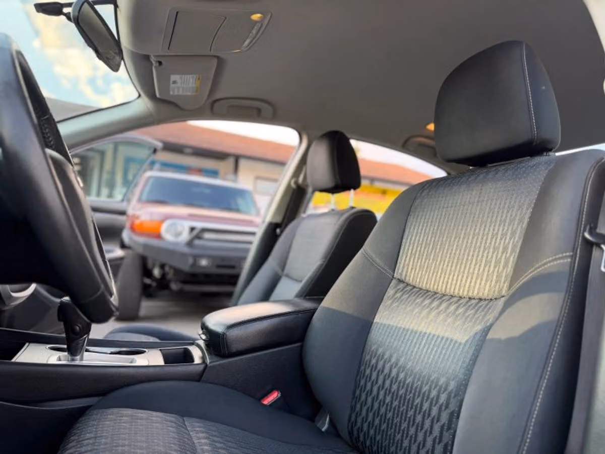 2017 Nissan Altima 2.5 SV Image 28