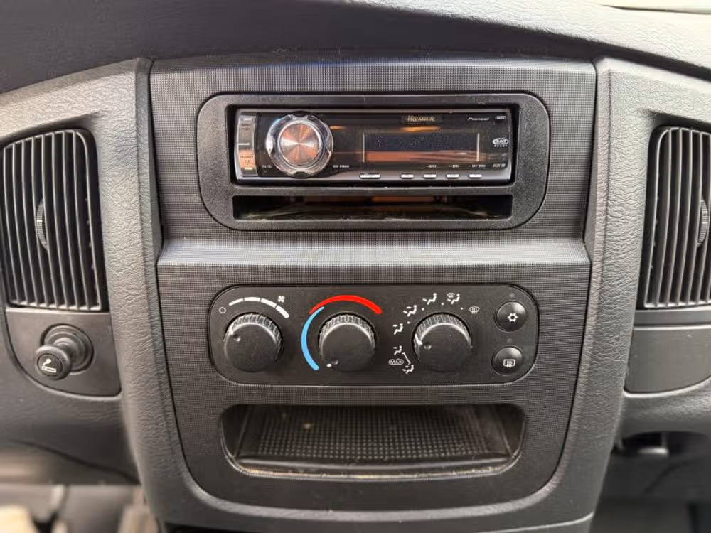 2002 Dodge Ram 1500 Pickup SLT - Photo 33