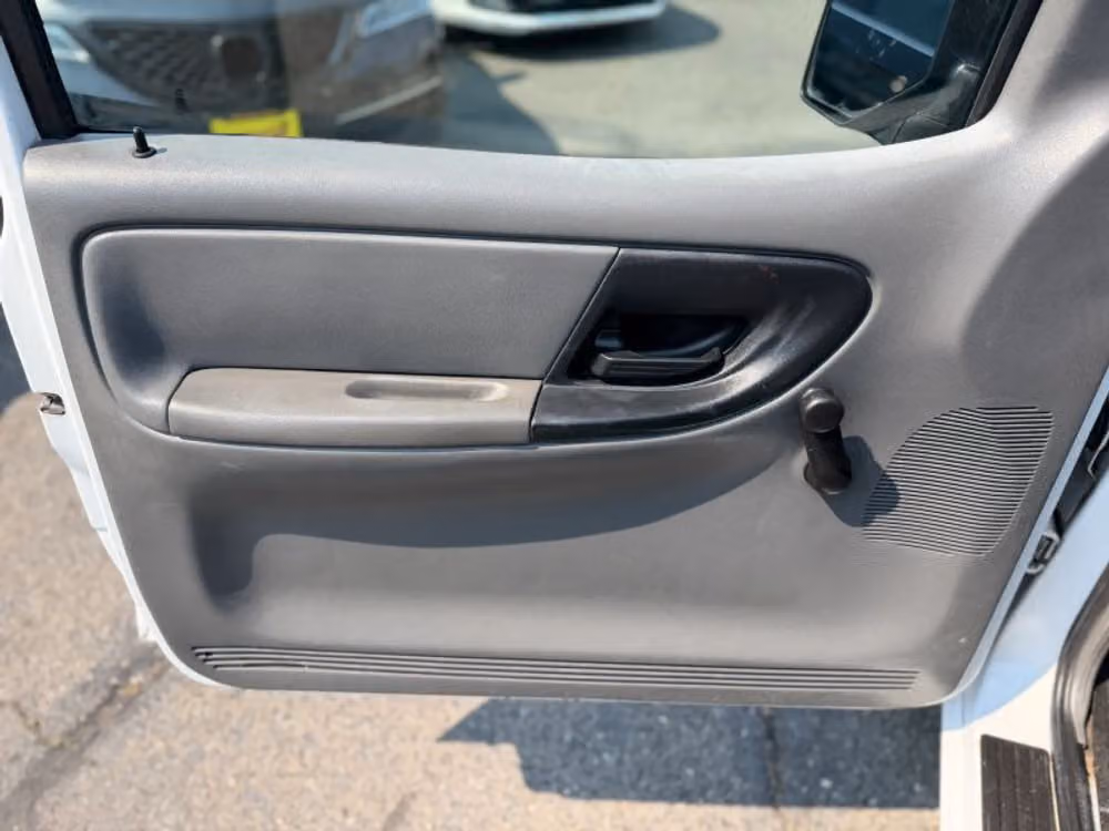 2010 Ford Ranger XL - Photo 21