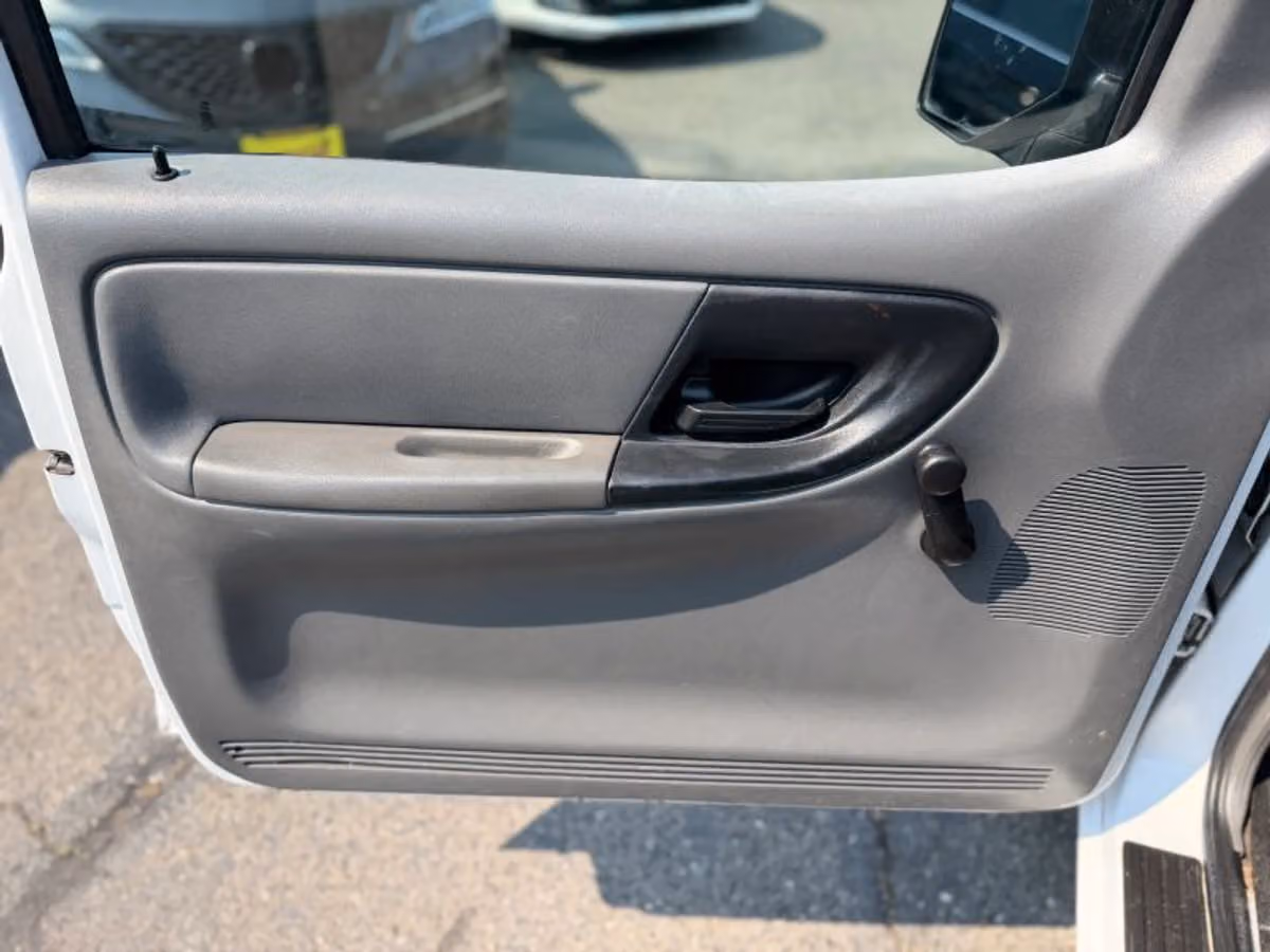 2010 Ford Ranger XL - Photo 50