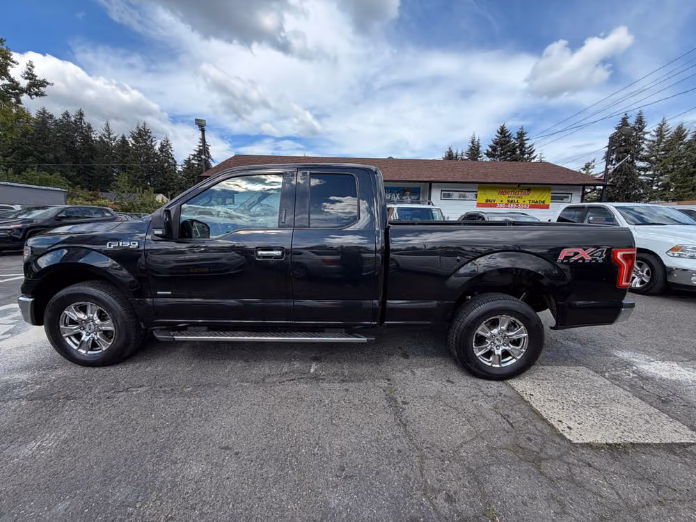 2015 Ford F-150 XLT SuperCab Image 2