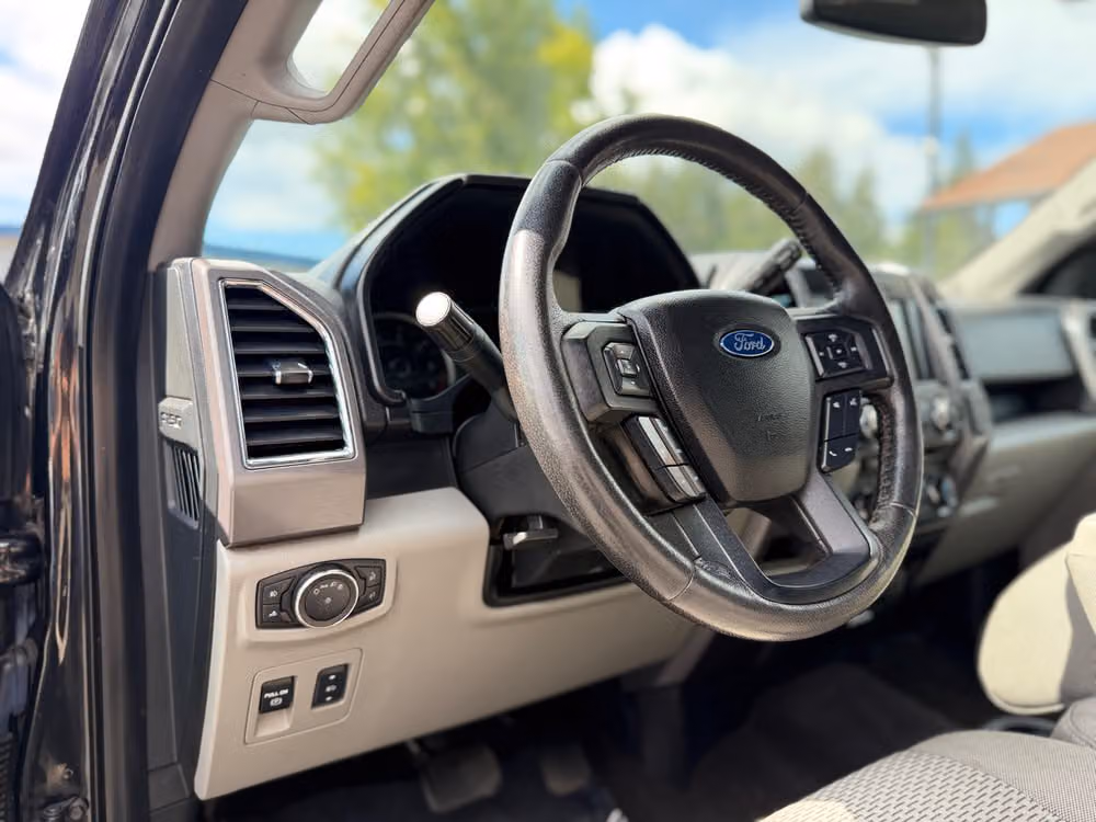 2015 Ford F-150 XLT SuperCab Image 32