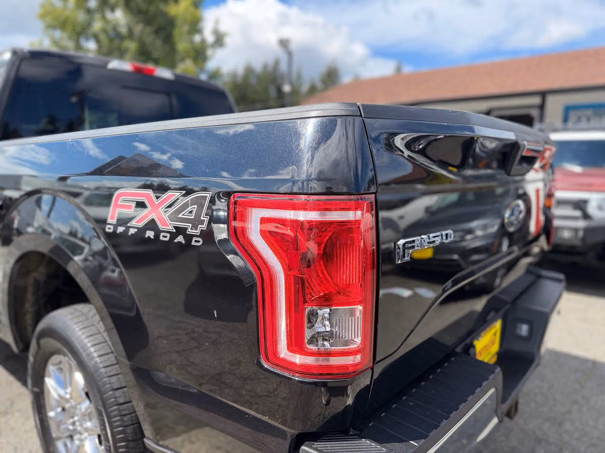 2015 Ford F-150 XLT SuperCab Image 27