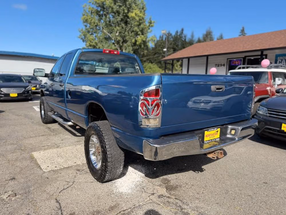 2004 Dodge Ram 3500 ST 8 ft Crew Cab Image 3