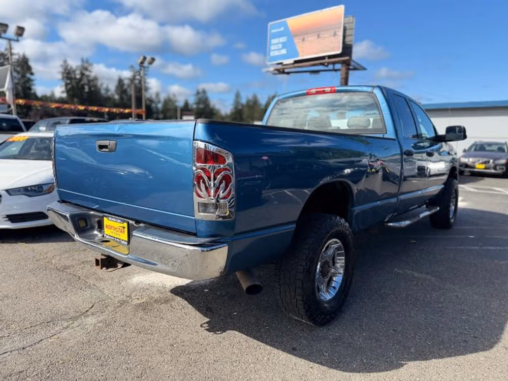 2004 Dodge Ram 3500 ST 8 ft Crew Cab Image 5