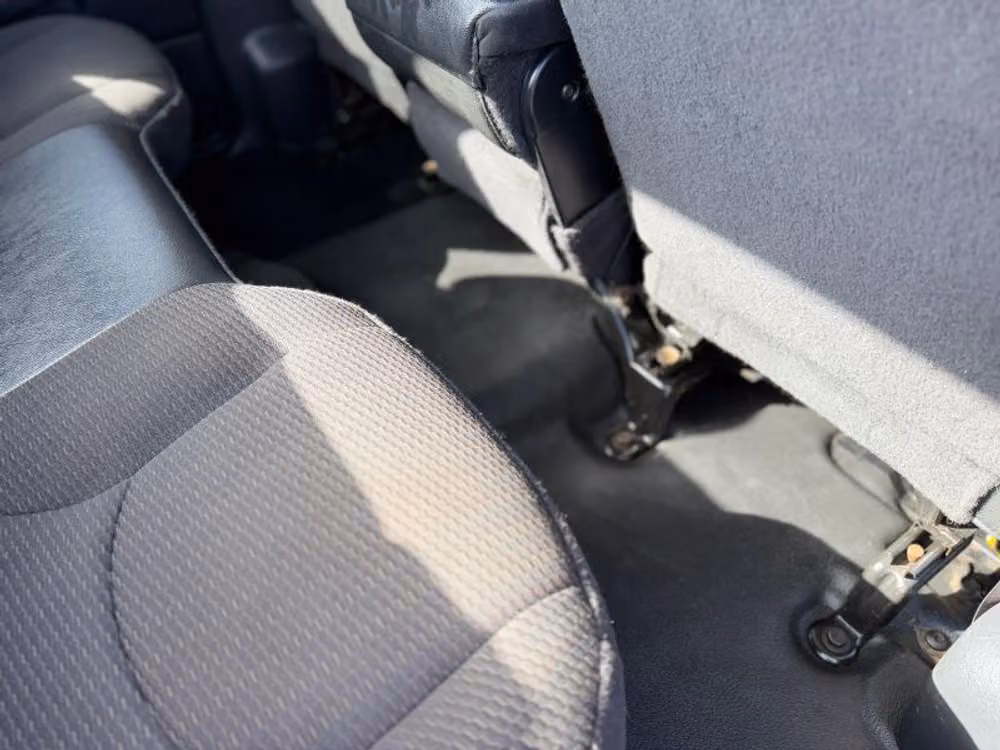 2004 Dodge Ram 3500 ST 8 ft Crew Cab Image 19