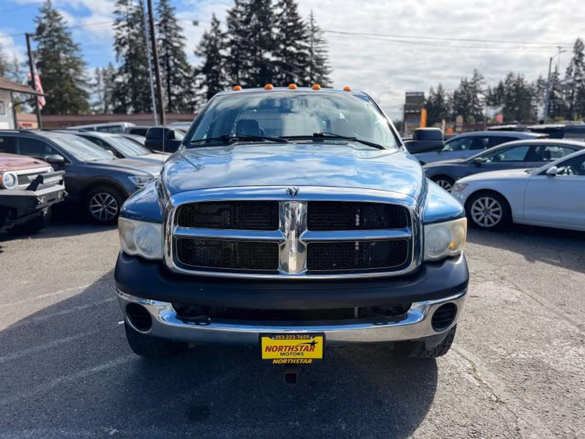 2004 Dodge Ram 3500 ST 8 ft Crew Cab Image 8