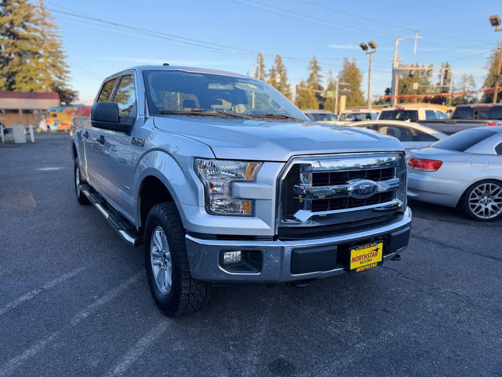 2017 Ford F-150 XLT SuperCrew Image 8