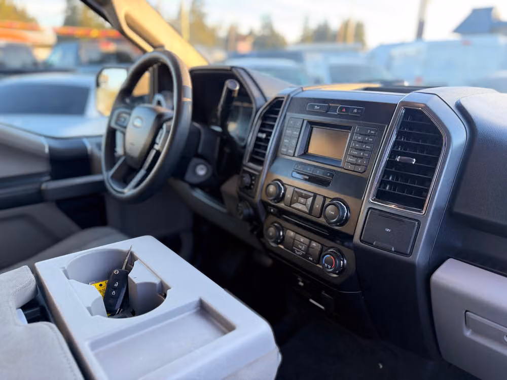 2017 Ford F-150 XLT SuperCrew Image 15