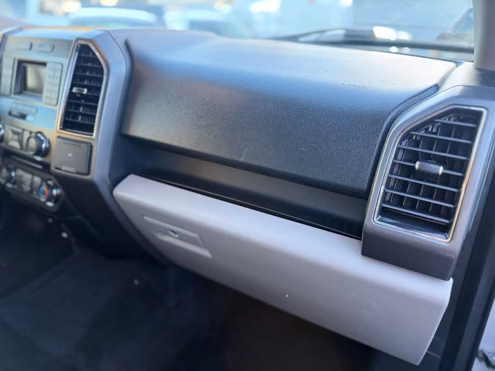 2017 Ford F-150 XLT SuperCrew Image 18