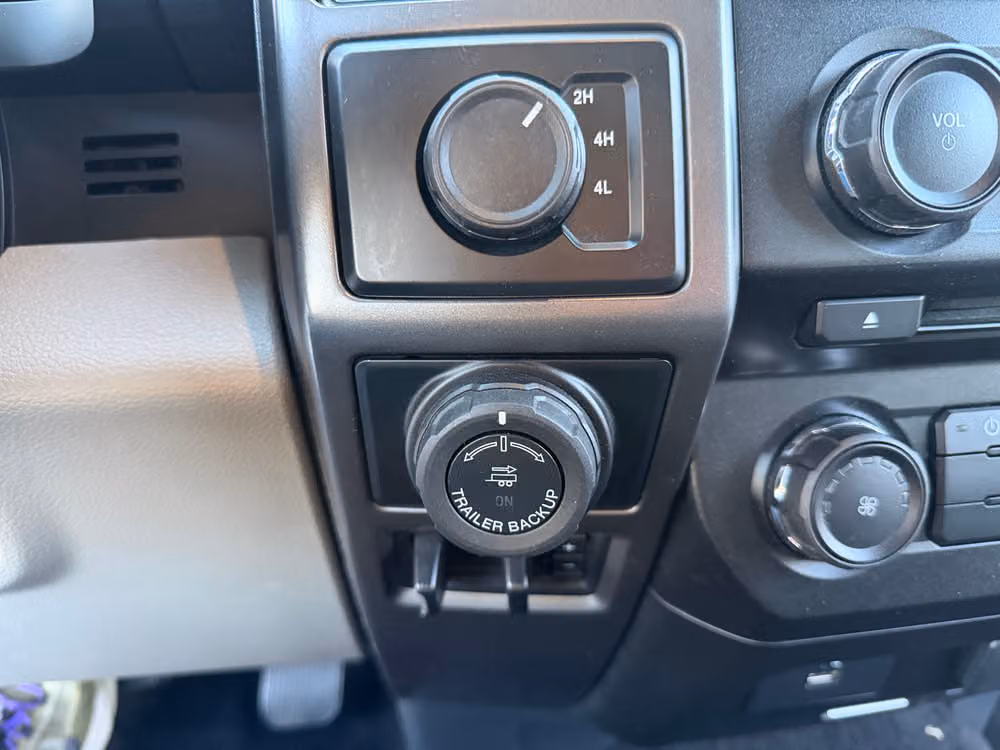 2017 Ford F-150 XLT SuperCrew Image 45