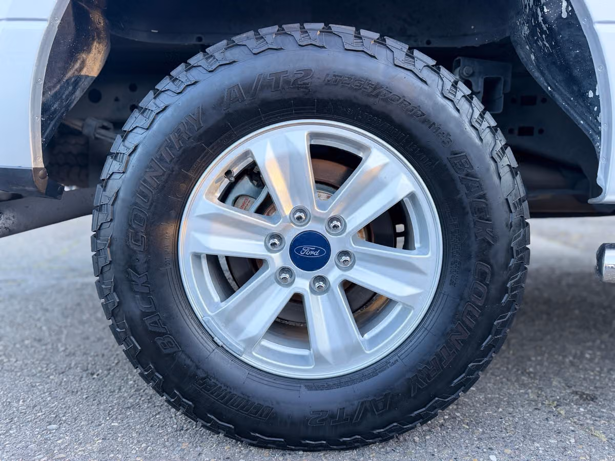 2017 Ford F-150 XLT SuperCrew Image 25