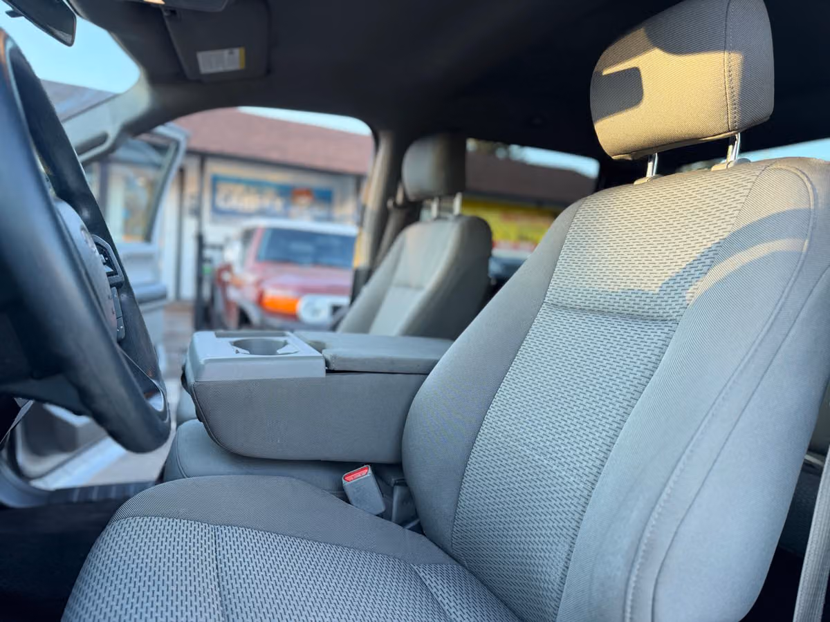 2017 Ford F-150 XLT SuperCrew Image 40