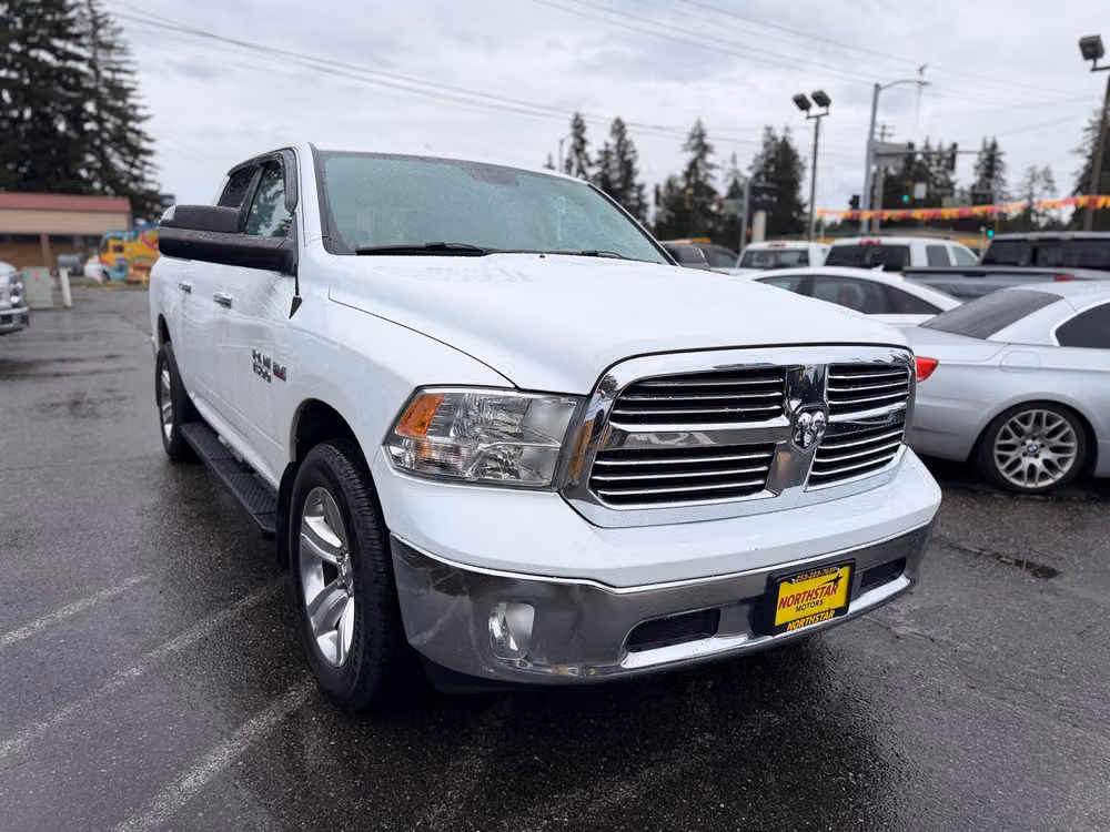 2015 Ram 1500 SLT Crew Cab Image 8