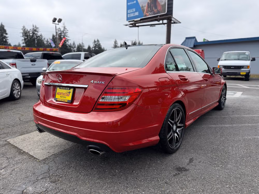 2013 Mercedes-Benz C-Class C 300 4MATIC Image 5