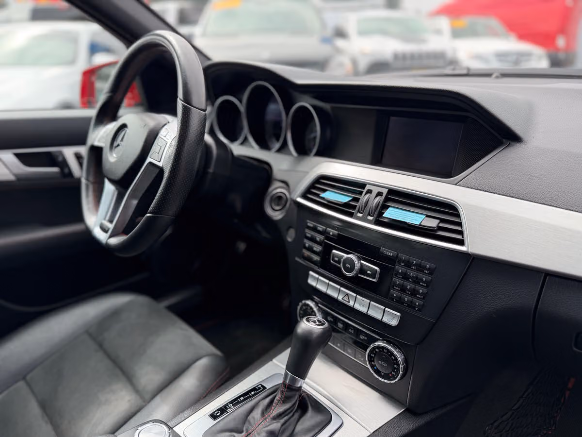 2013 Mercedes-Benz C-Class C 300 4MATIC Image 10