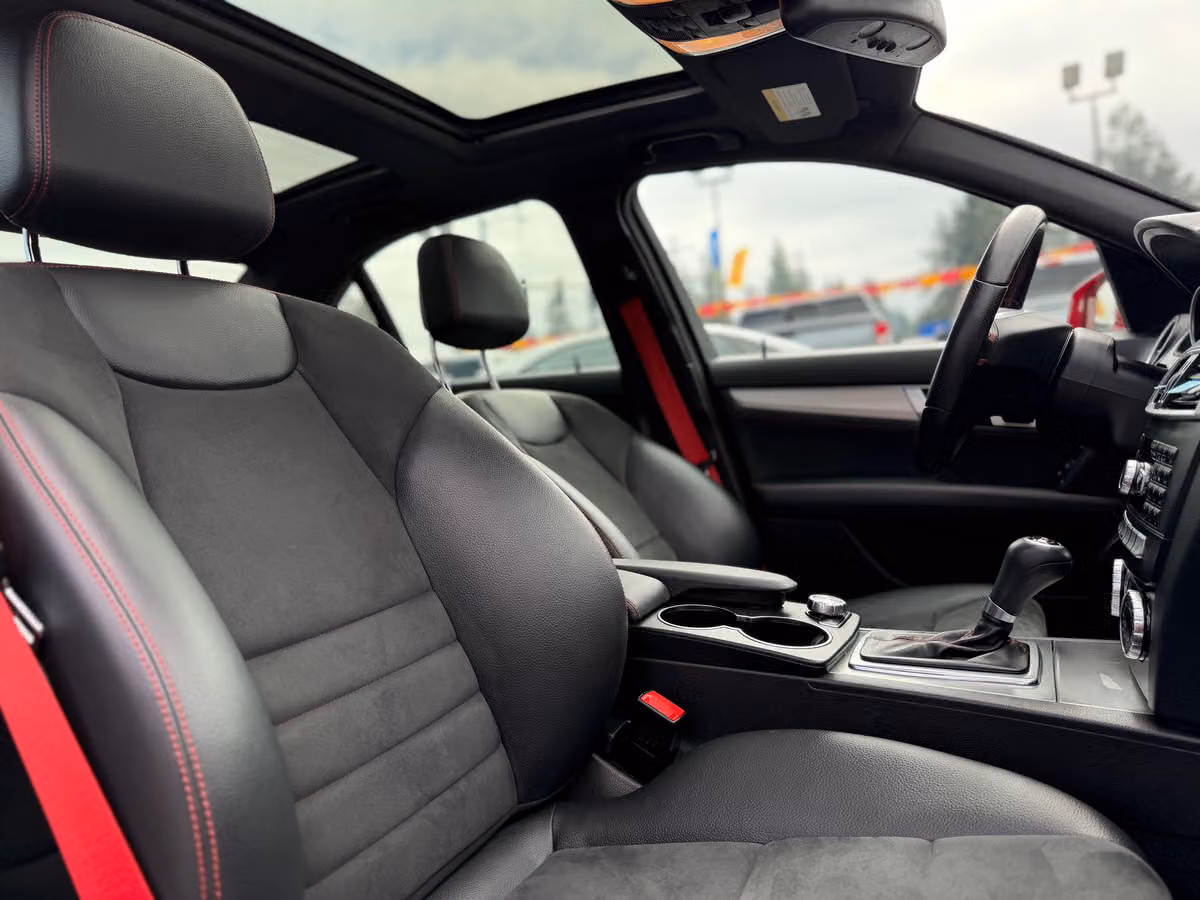 2013 Mercedes-Benz C-Class C 300 4MATIC Image 17