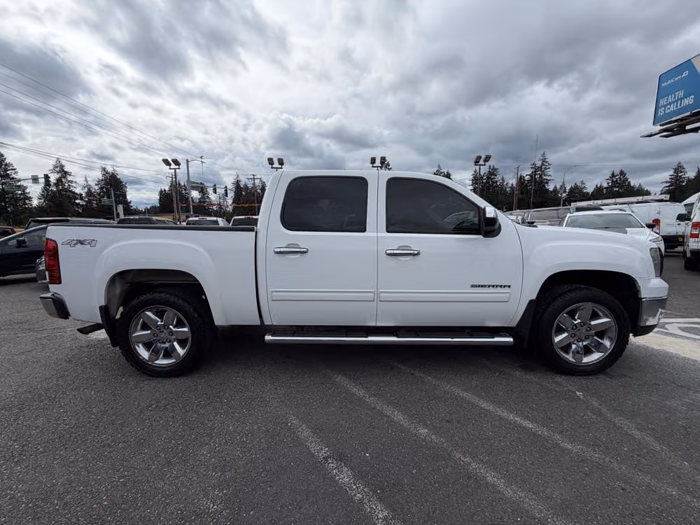 2013 GMC Sierra 1500 SLT Crew Cab Image 7