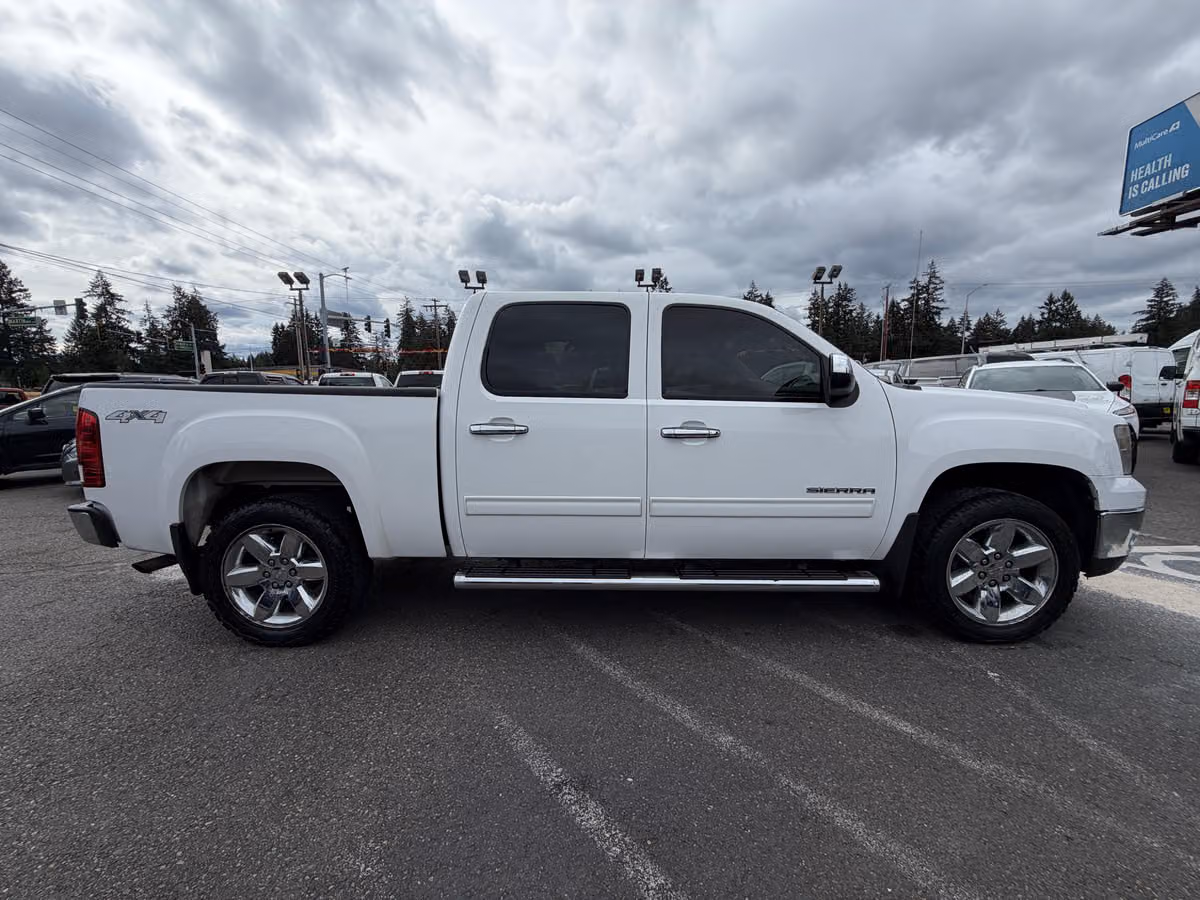 2013 GMC Sierra 1500 SLT Crew Cab Image 7