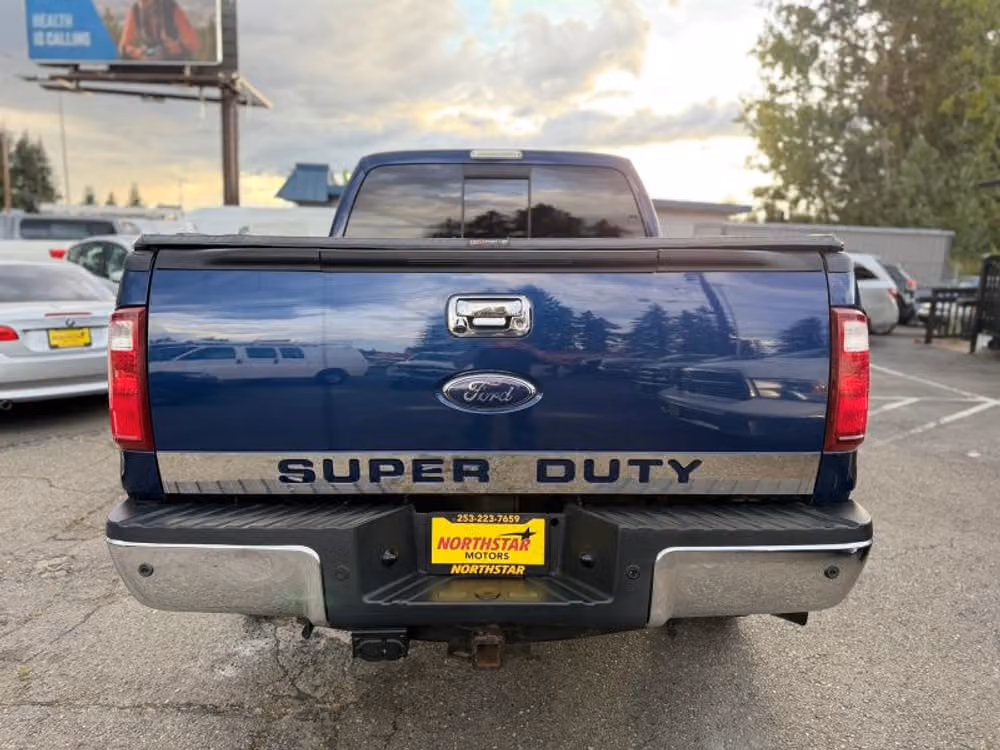 2008 Ford F-350 Super Duty Lariat Crew Cab Lower Image 2