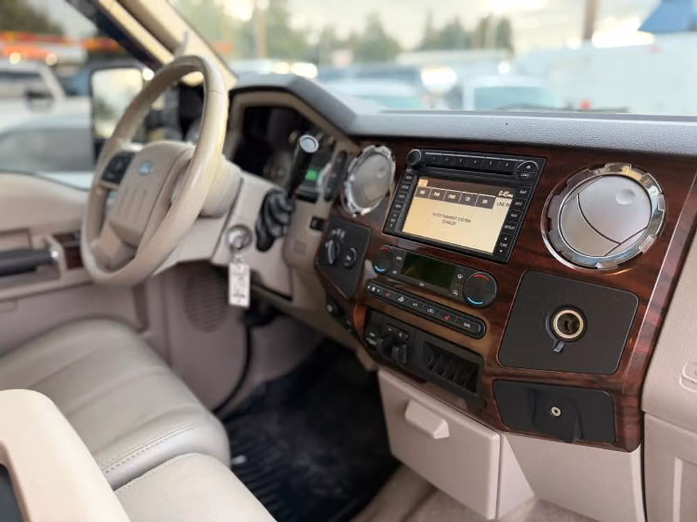 2008 Ford F-350 Super Duty Lariat Crew Cab Image 16