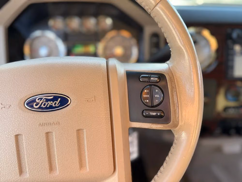 2008 Ford F-350 Super Duty Lariat Crew Cab Image 57