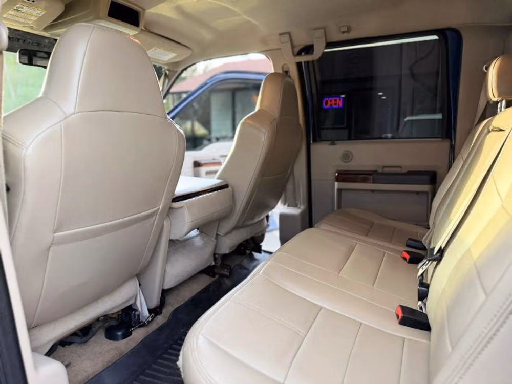 2008 Ford F-350 Super Duty Lariat Crew Cab Image 38