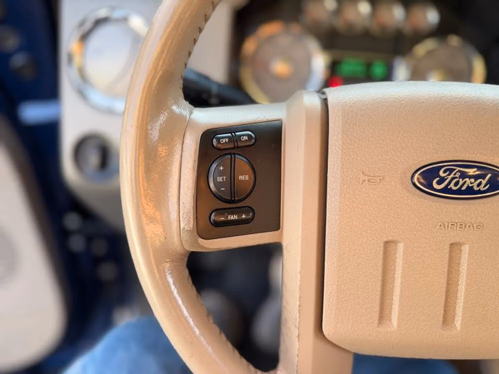 2008 Ford F-350 Super Duty Lariat Crew Cab Image 58