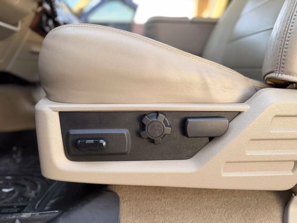 2008 Ford F-350 Super Duty Lariat Crew Cab Image 45