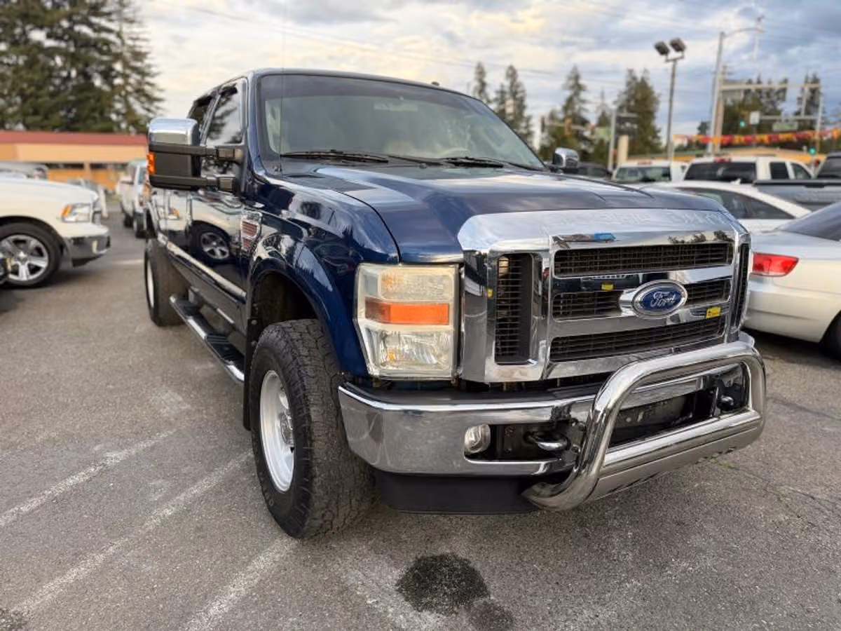 2008 Ford F-350 Super Duty Lariat Crew Cab Image 8