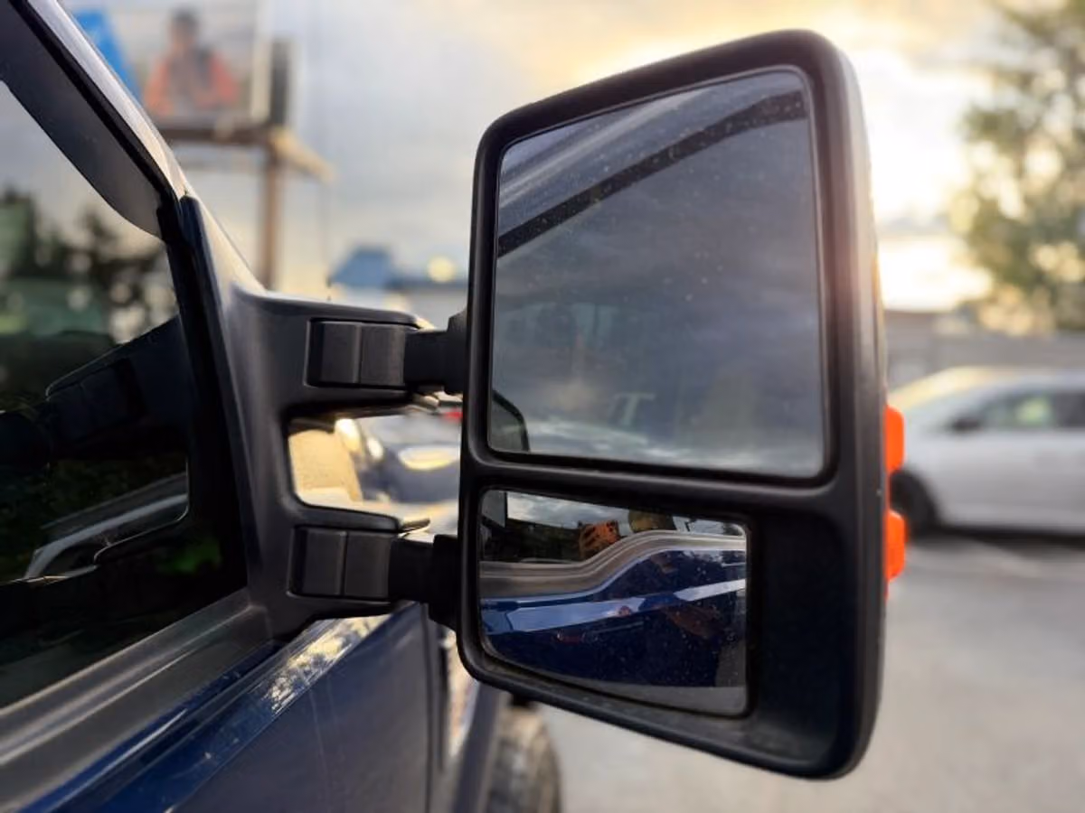 2008 Ford F-350 Super Duty Lariat Crew Cab Image 15
