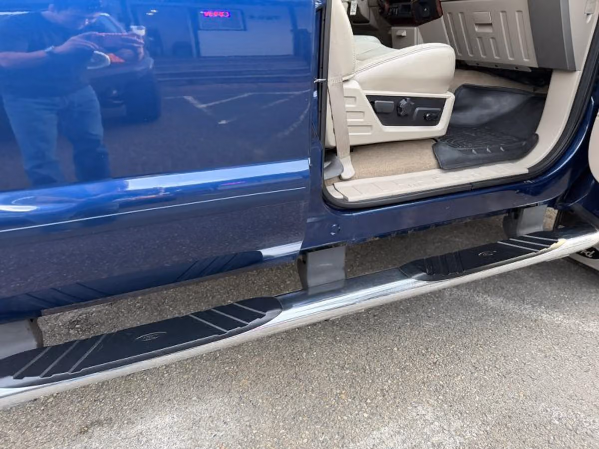 2008 Ford F-350 Super Duty Lariat Crew Cab Image 26