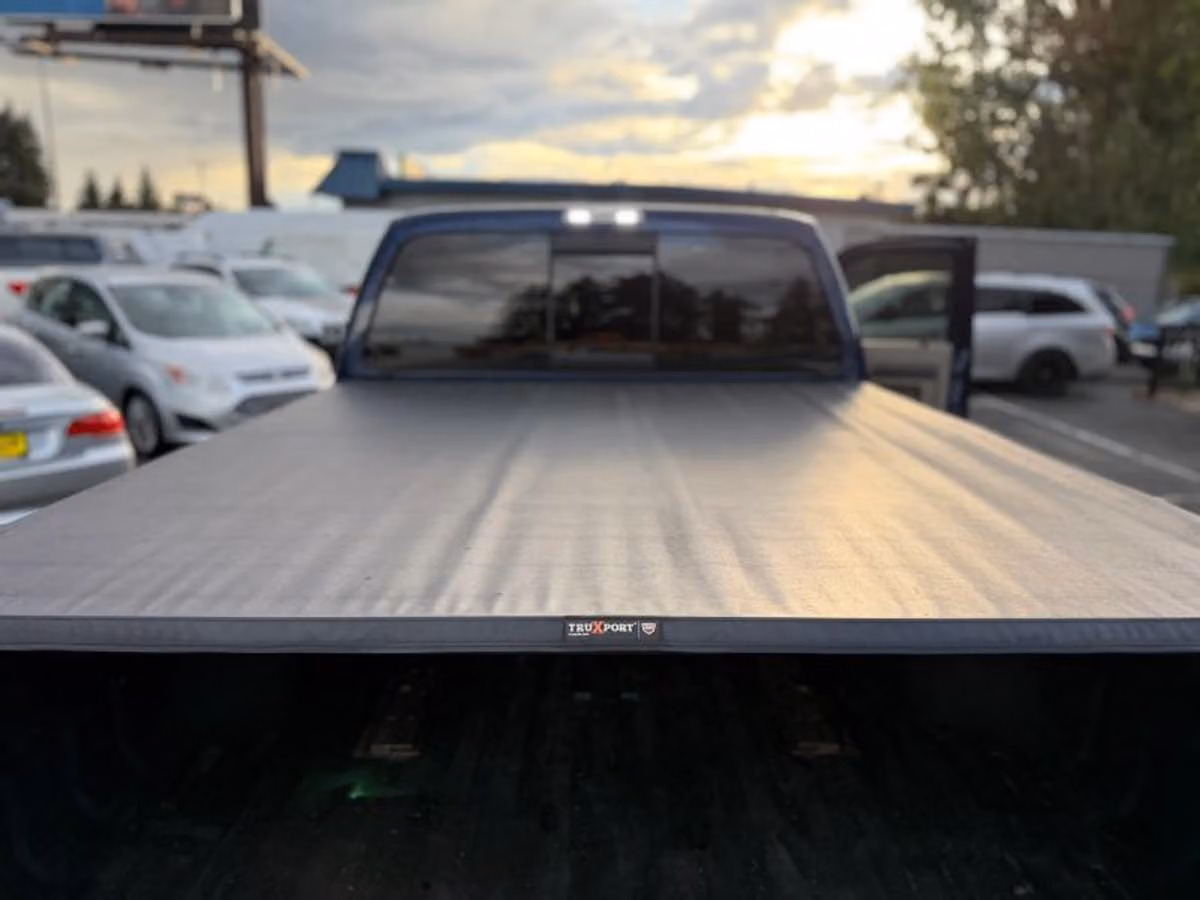 2008 Ford F-350 Super Duty Lariat Crew Cab Image 31