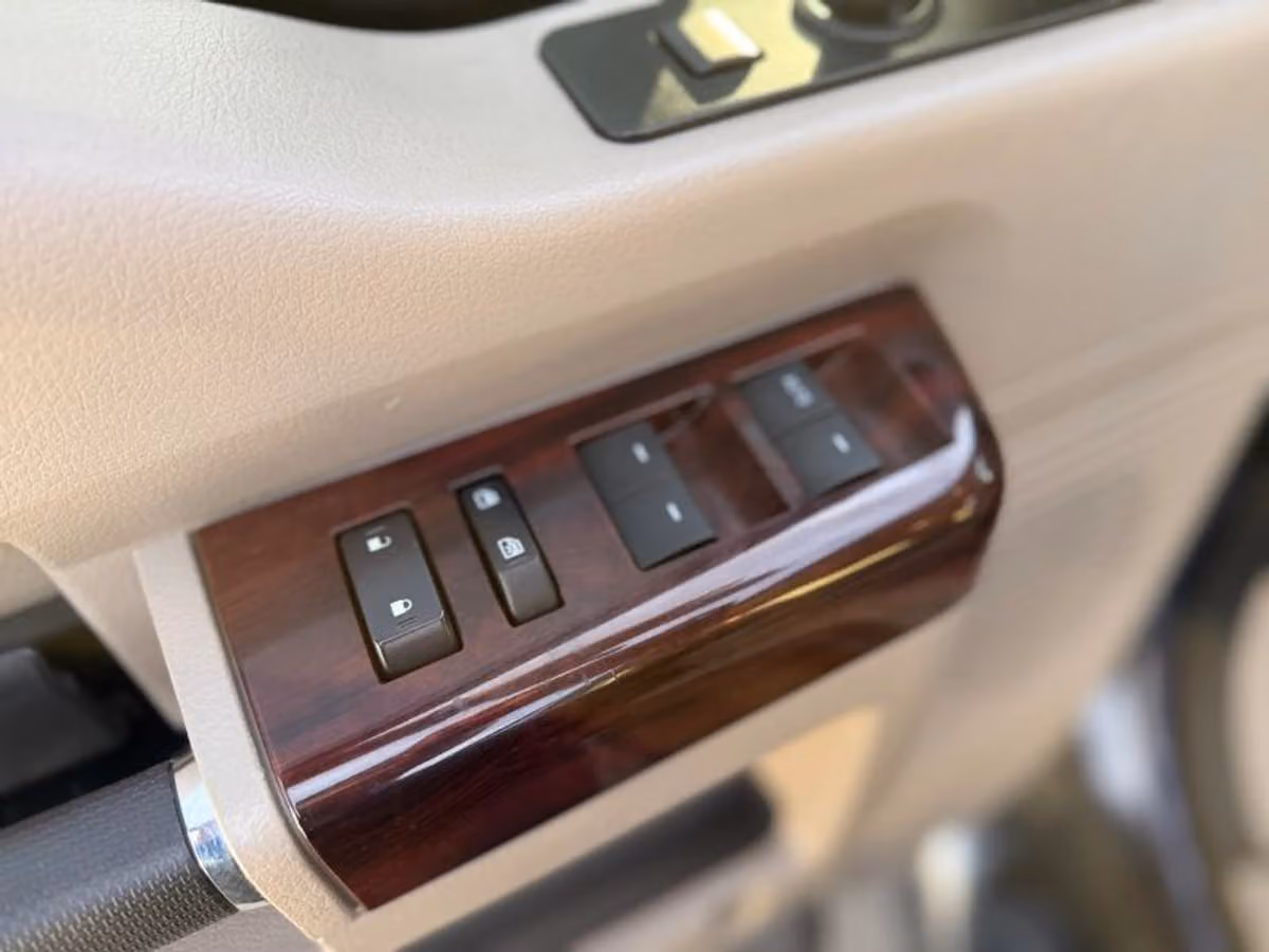 2008 Ford F-350 Super Duty Lariat Crew Cab Image 42