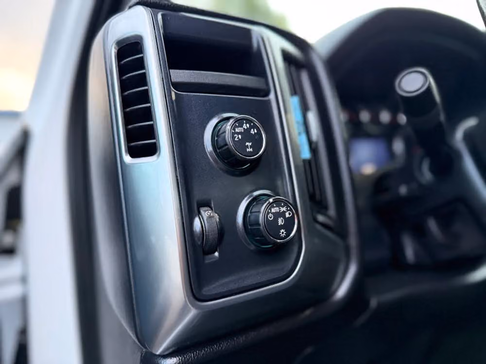 2016 Chevrolet Silverado 1500 LT Double Cab Image 32