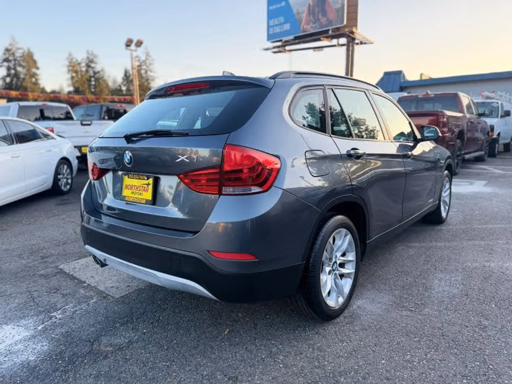 2015 BMW X1 xDrive28i Lower Image 3