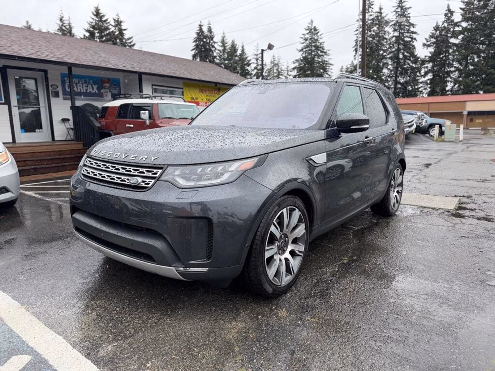2017 Land Rover Discovery HSE Luxury Upper Image 1