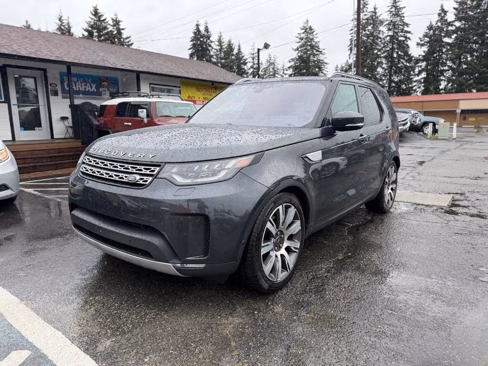 2017 Land Rover Discovery HSE Luxury Image 1