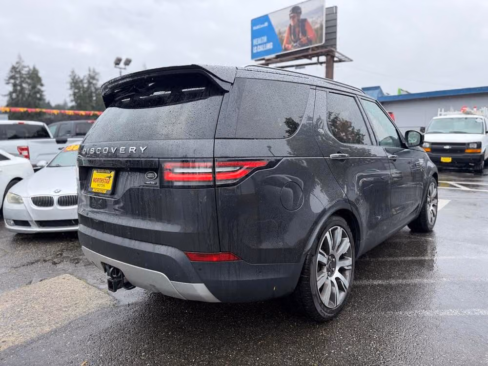 2017 Land Rover Discovery HSE Luxury Image 5