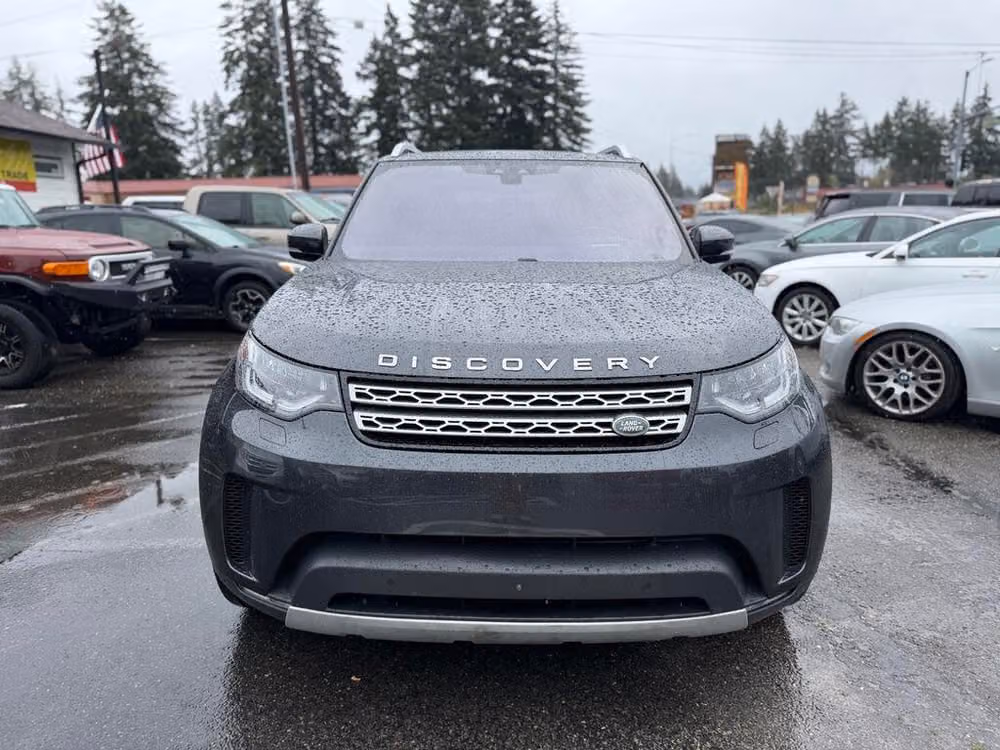 2017 Land Rover Discovery HSE Luxury Image 8