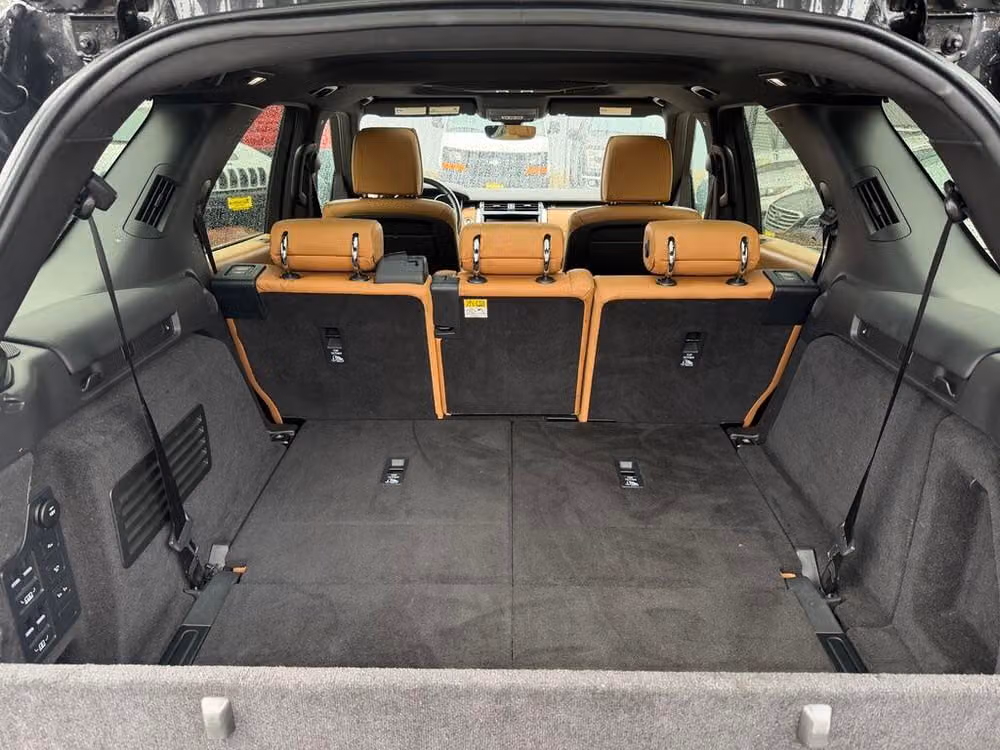 2017 Land Rover Discovery HSE Luxury Image 34