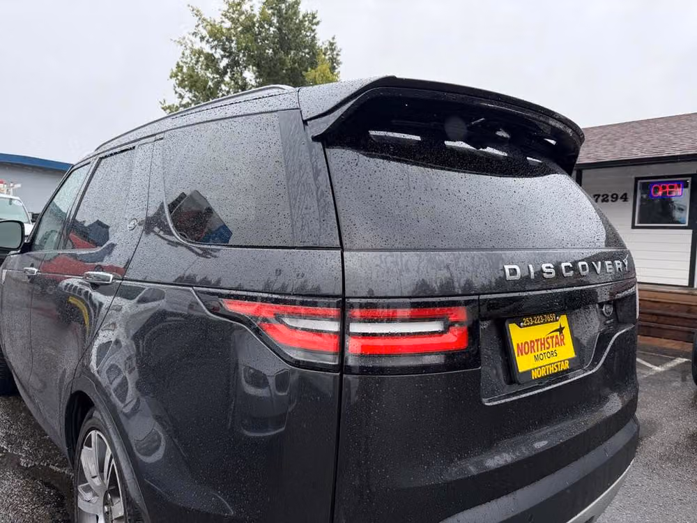 2017 Land Rover Discovery HSE Luxury Image 39