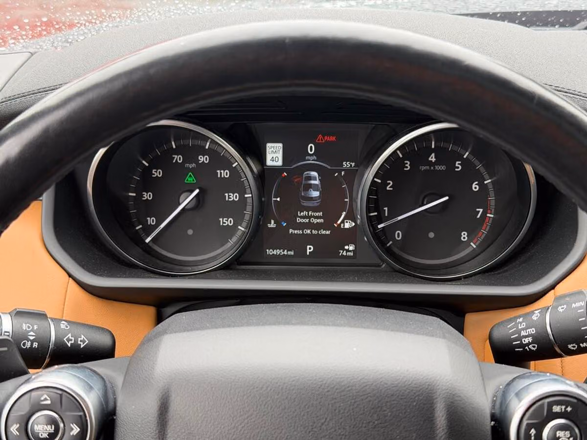 2017 Land Rover Discovery HSE Luxury Image 60