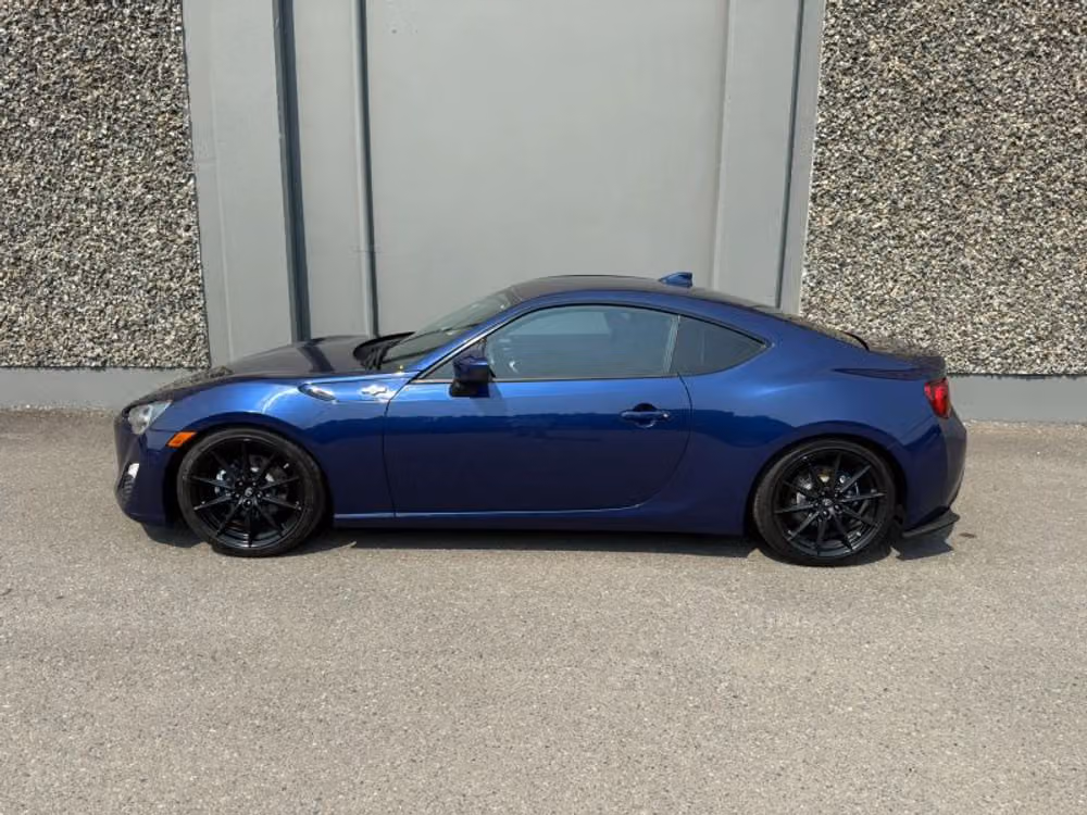 2016 Scion FR-S Base Image 2