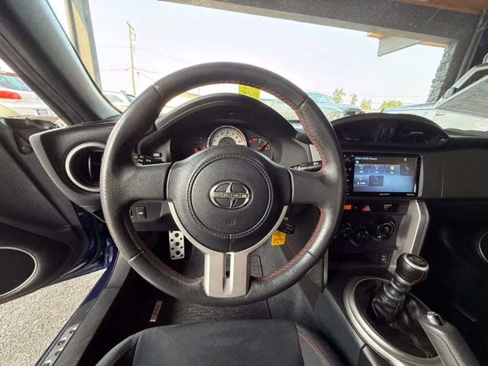 2016 Scion FR-S Base Image 9