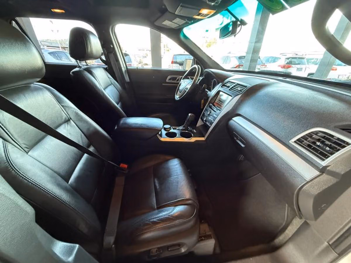 2014 Ford Explorer XLT Image 15
