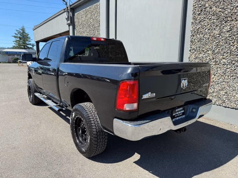 2011 Ram 3500 SLT Pickup 4D 6 1/3 ft Crew Cab Image 3