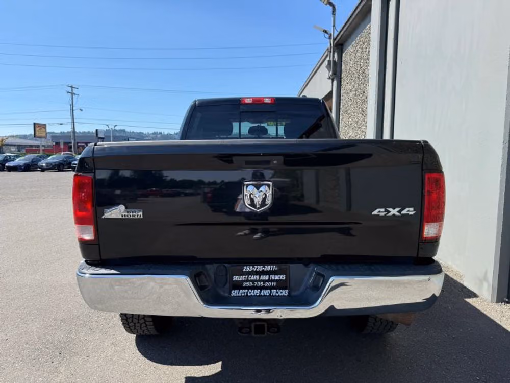 2011 Ram 3500 SLT Pickup 4D 6 1/3 ft Crew Cab Image 8
